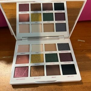 New Persona Identity Two eyeshadow palette